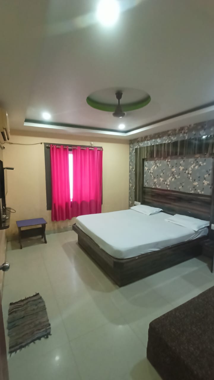 Standard Room- Double Bedded AC